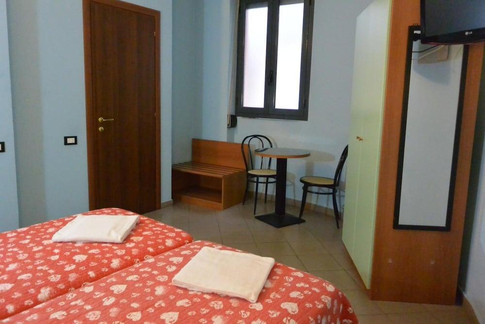 Mercurio 2* Milan